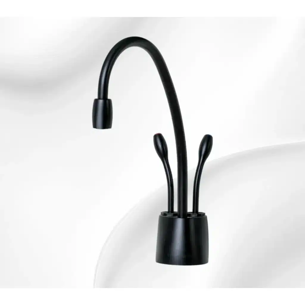 מערכת מים תת כיורית INSINKERATOR חמים וקרים כולל ברז בגוון שחור מט